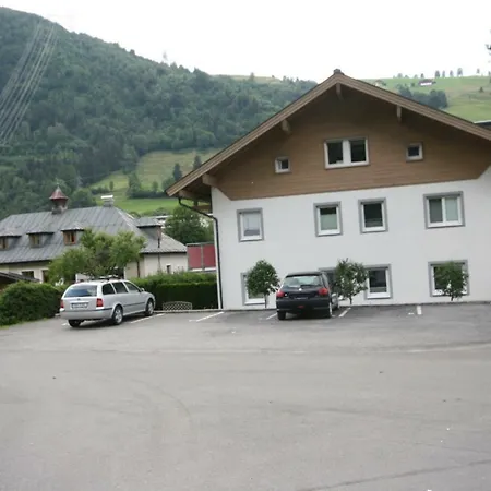 Zur Kapelle Διαμέρισμα Kaprun